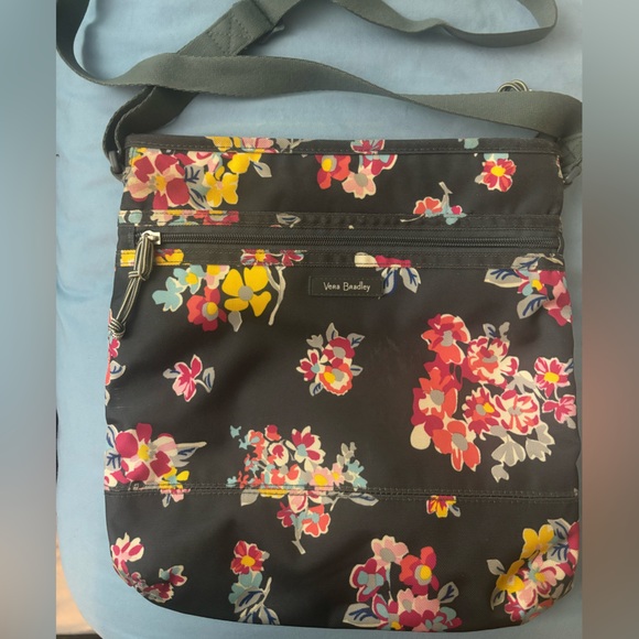 Vera Bradley Pretty Posies Slim Cross Body Bag - Picture 1 of 3